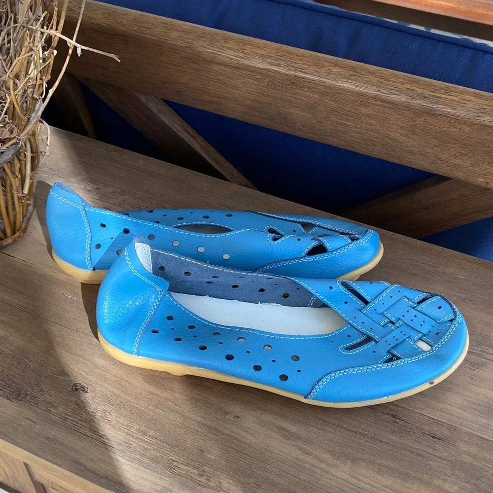 🍀 Bright Blue Perforated Leather Slip-On Flats